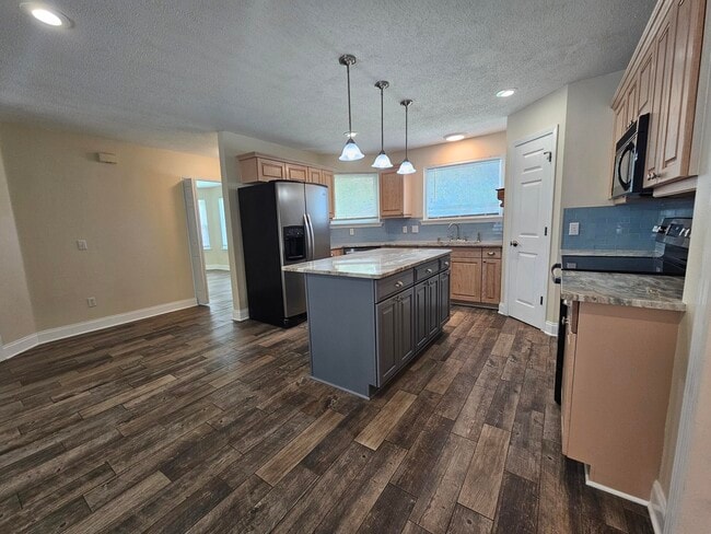 Building Photo - 8082 Sleepy Bay Blvd