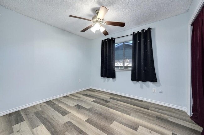 Building Photo - 9924 Chukar Bend