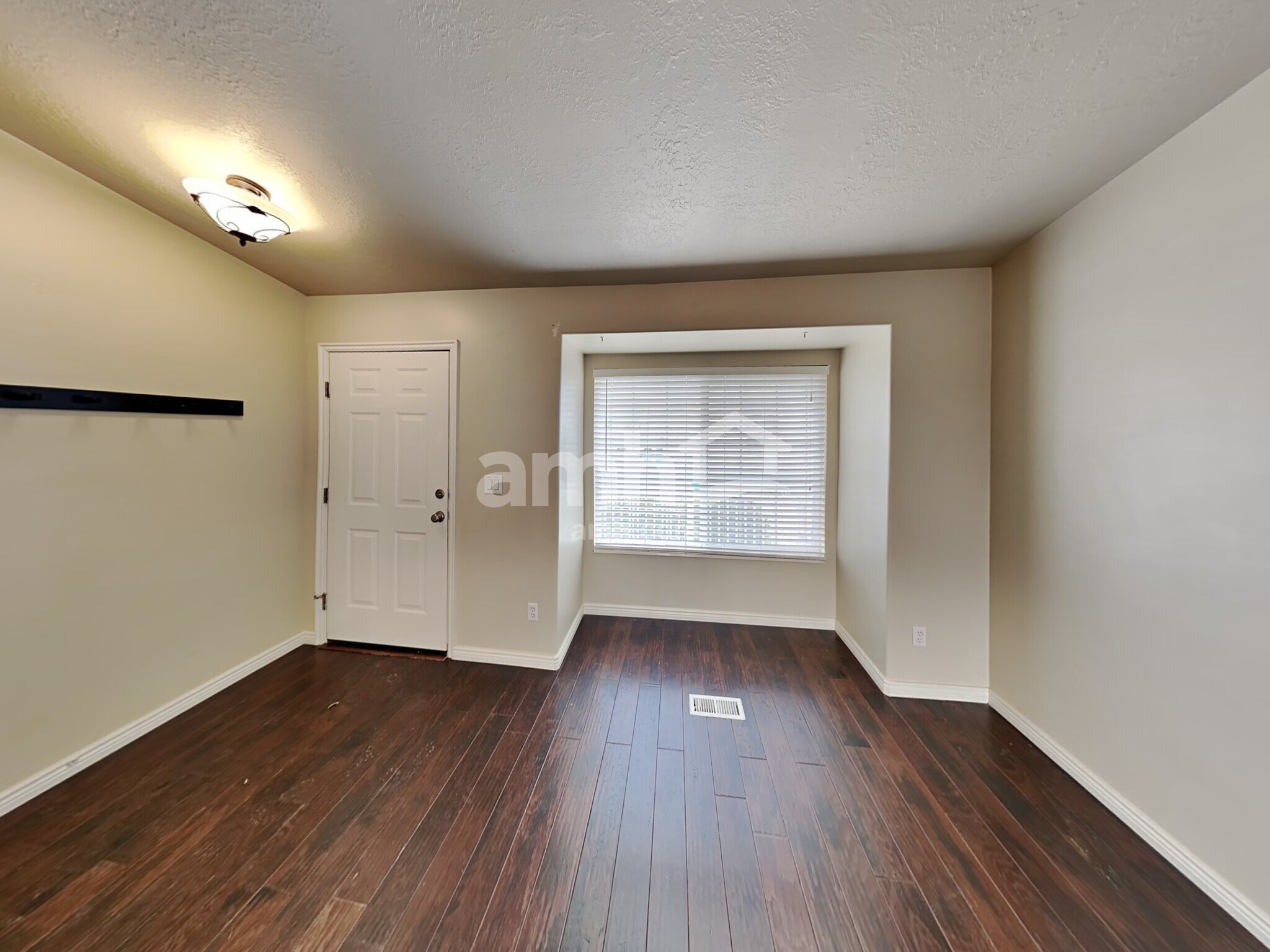 Building Photo - 911 N 2350 W
