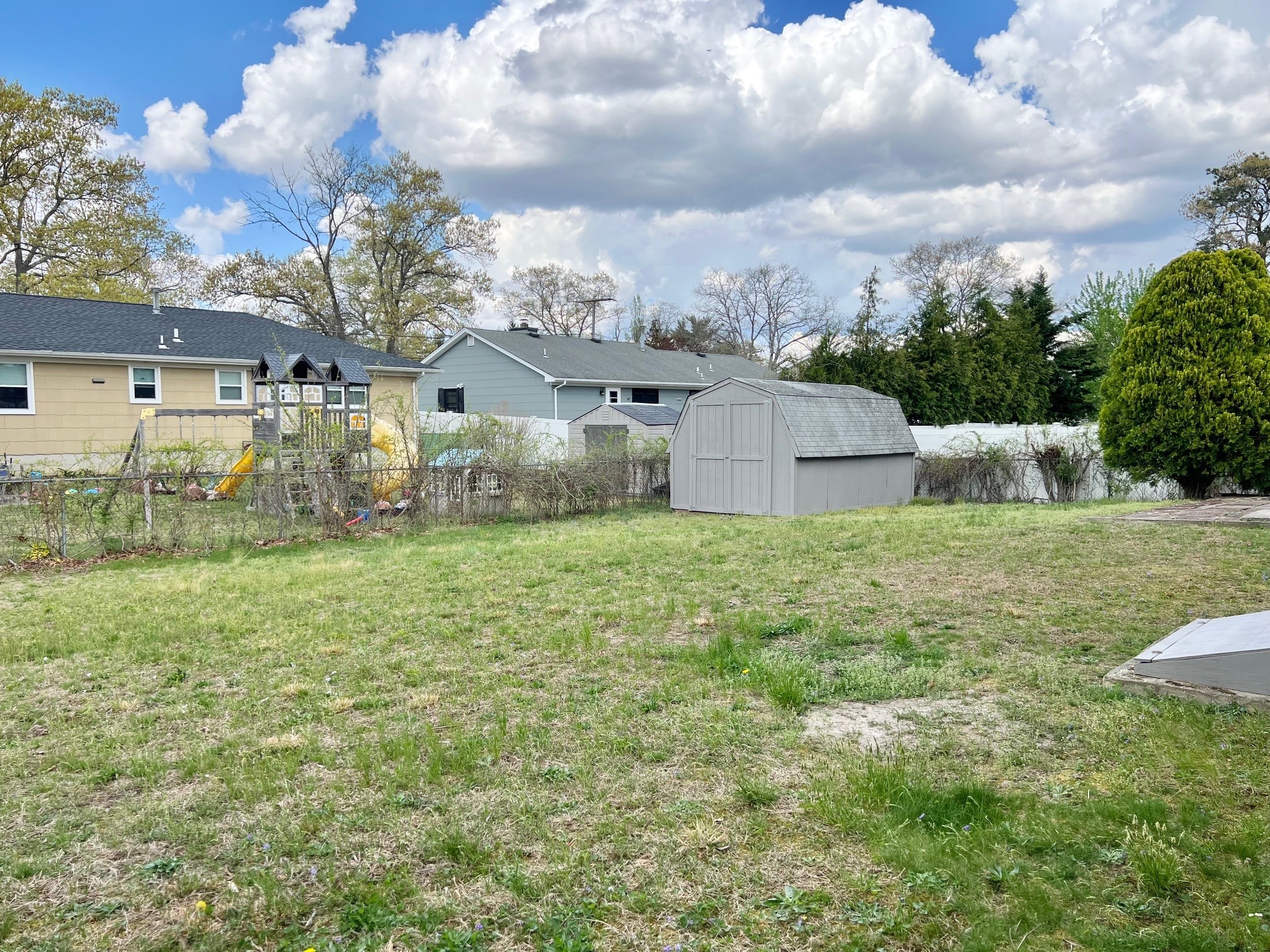 Building Photo - 944 Longboat Ave