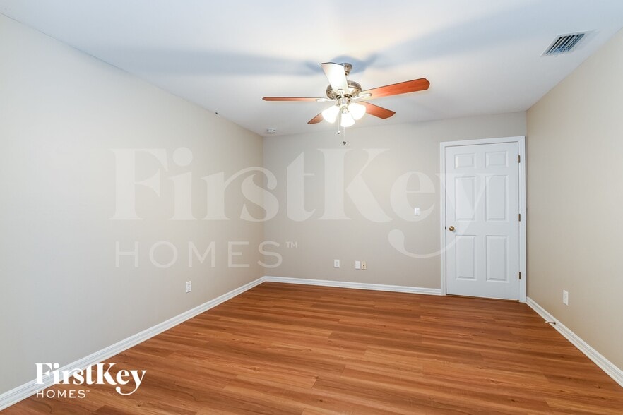 Building Photo - 1116 SW 47th St