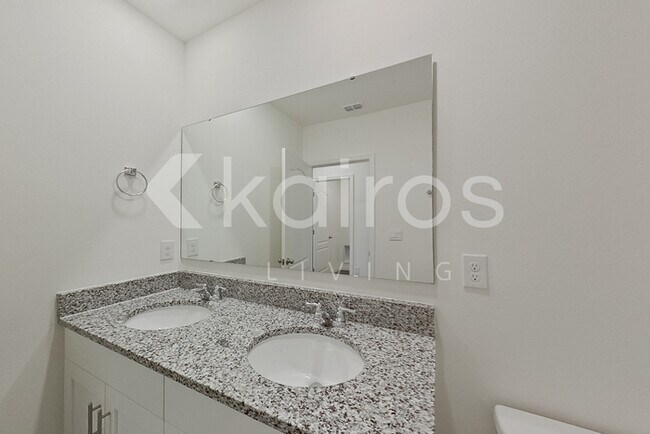 Building Photo - 32040 Katelin Cir