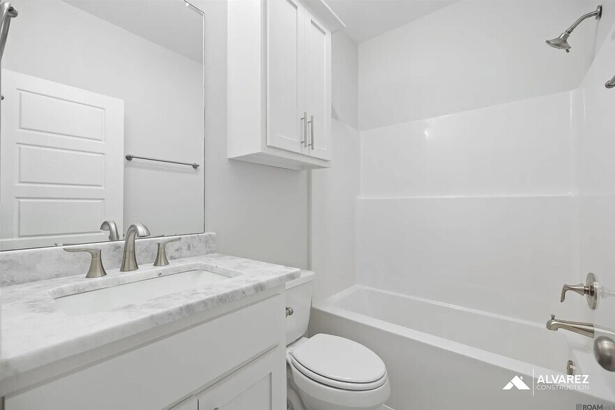 Building Photo - 3053 Creekmere Ln