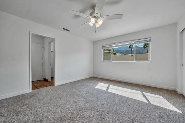 Building Photo - 53475 Avenida Herrera