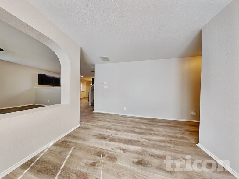 Building Photo - 2615 Thunder Gulch