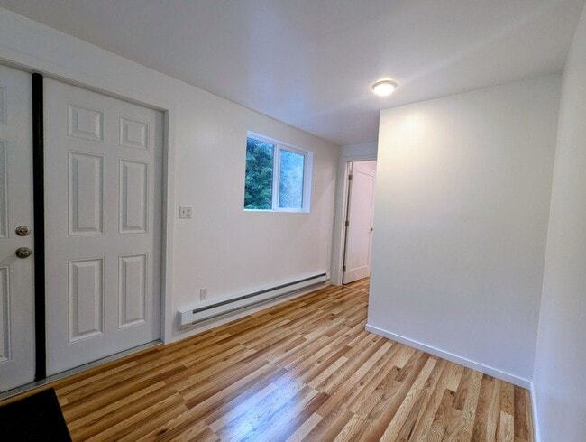 Building Photo - 2Bd/.75Ba Monroe House