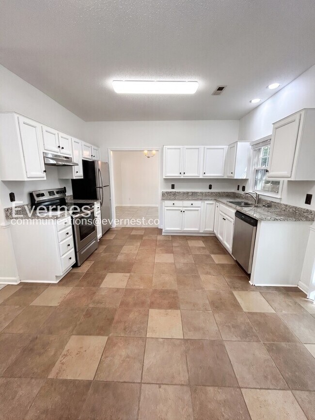 Building Photo - 3312 Northbrook Dr