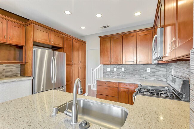 Building Photo - 929 Monarch Cir