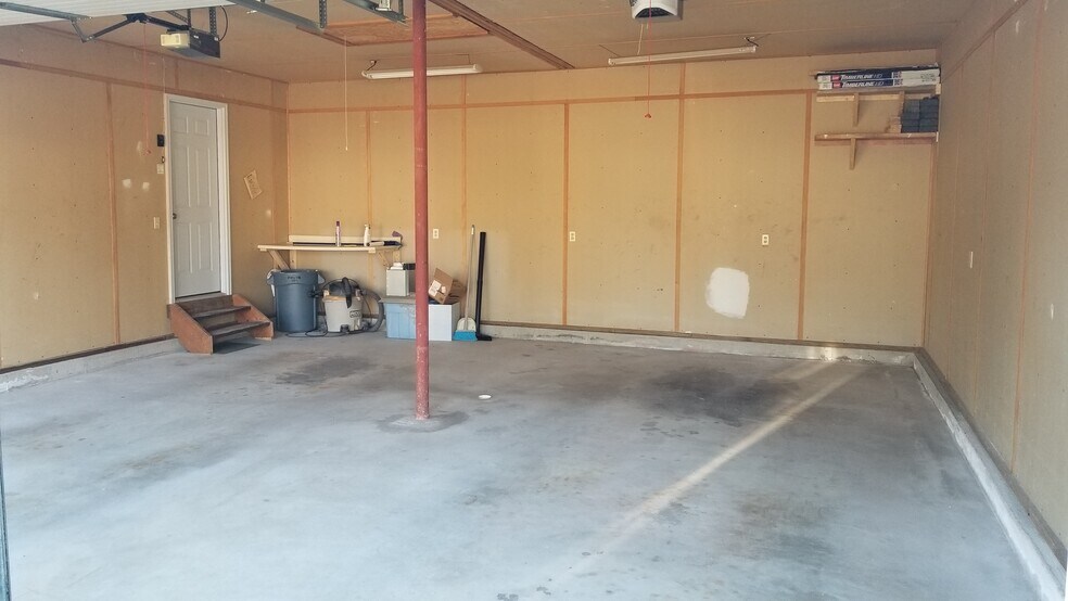 Building Photo - 75 Buckwheat Ave