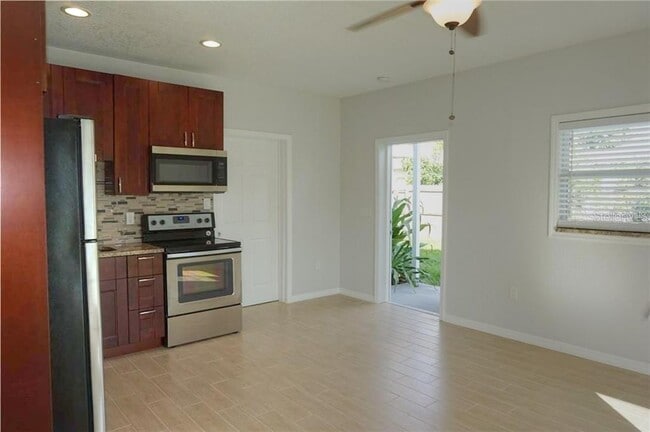 Building Photo - 14026 E Parsley Dr