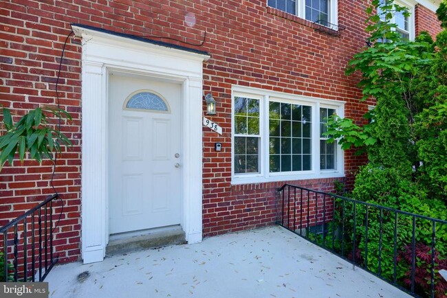 Building Photo - 938 Fairmount Ave