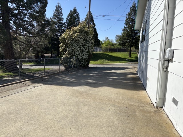 Building Photo - 2847 Moulton Dr