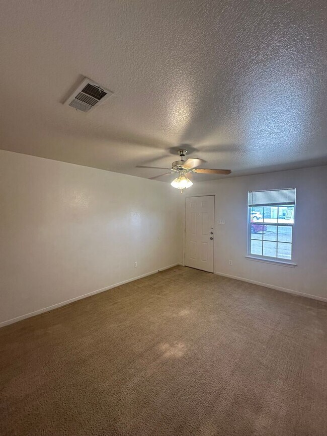 Building Photo - AVAILABLE SOON!