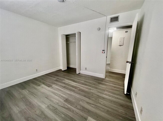 Building Photo - 9156 NW 40th St