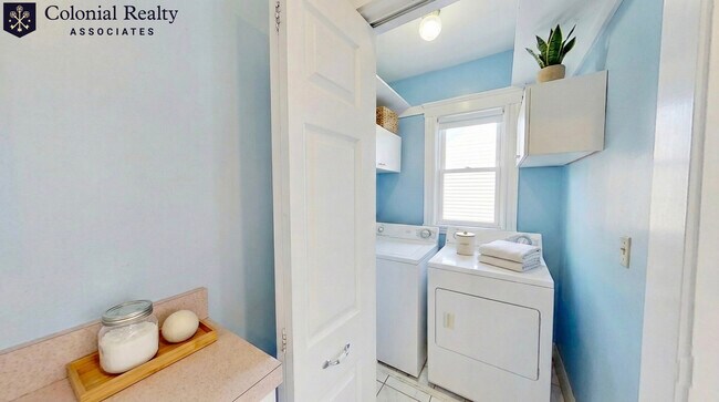 Building Photo - 16 Bigelow St