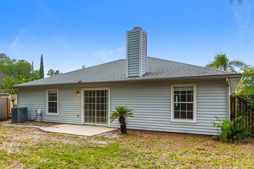 Building Photo - 7835 Longhorn Cir E
