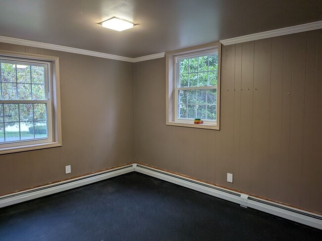 Building Photo - Gorgeous 4 Bed, 3 Bed House for Rent in Me...