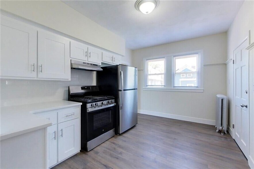Building Photo - 41 Almy St