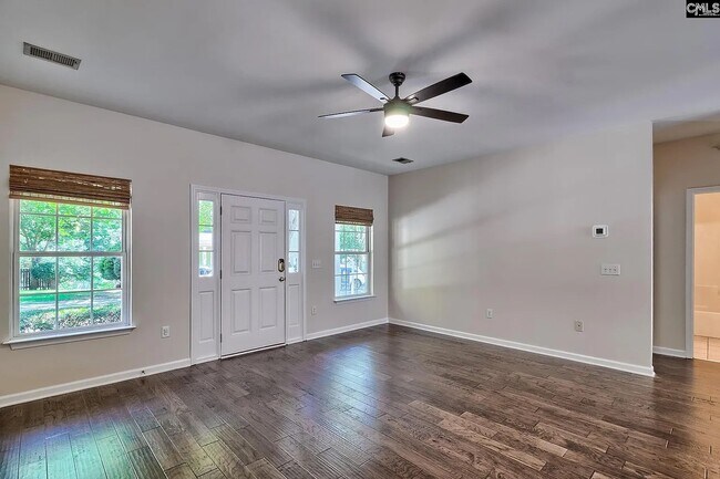 Building Photo - 389 Northwood St