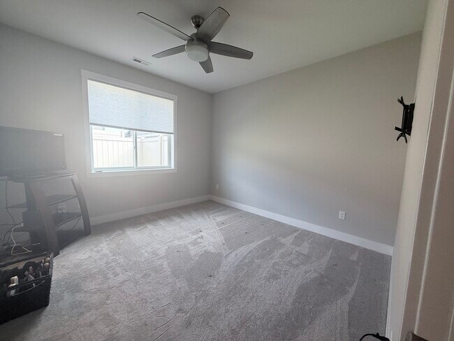 Building Photo - 6305 Absaloka Ln