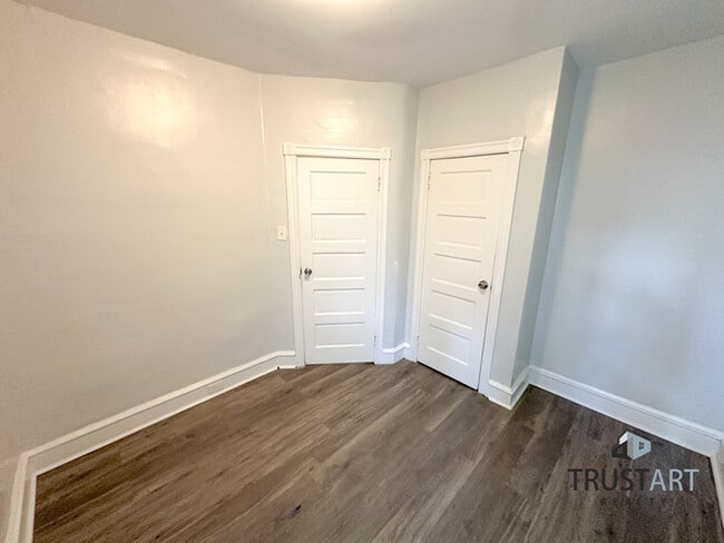 Building Photo - 3 Bedroom townhome in Olney-Oak Lane, Phil...