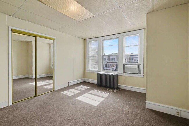 Building Photo - 5335 Willows Ave