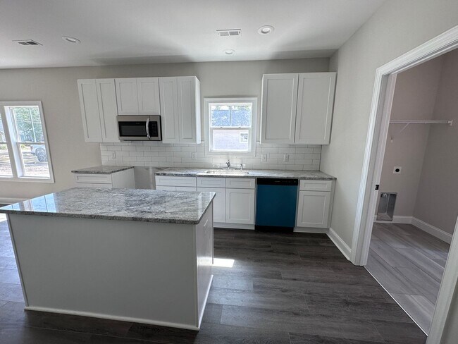 Building Photo - 4308 Peachtree Ave