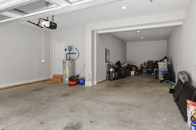 Building Photo - 515 Woodtrace Dr