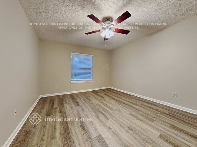 Building Photo - 11122 Stanley Steamer Ln
