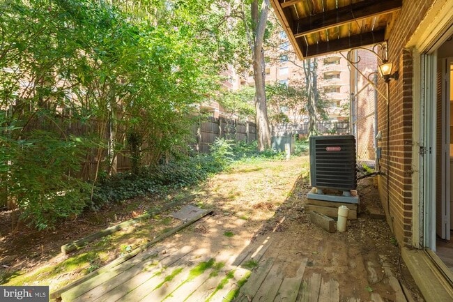 Building Photo - 1204 N Wayne St