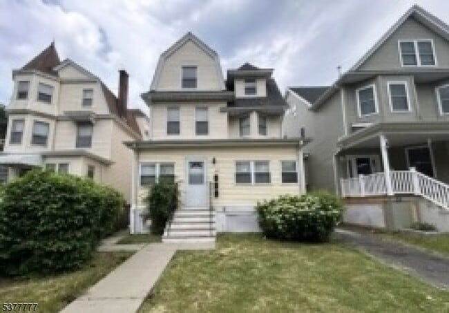 Primary Photo - 90 N 18th St
