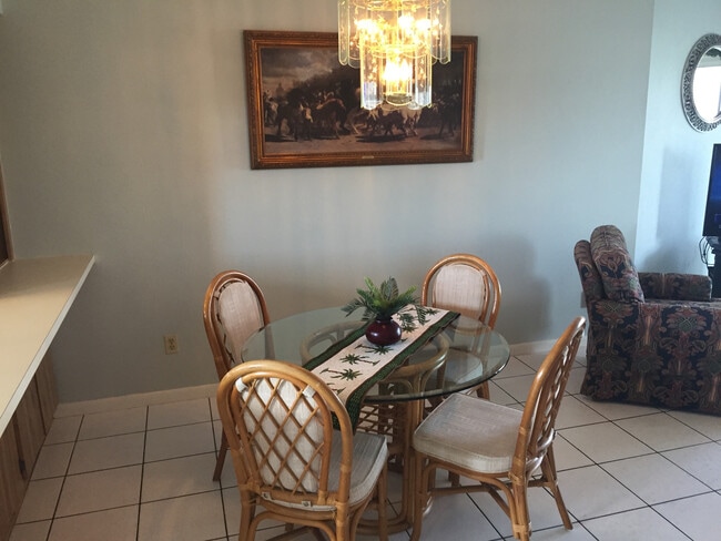 Building Photo - 2 Bedroom Condo at Popular Anglers Cove Co...