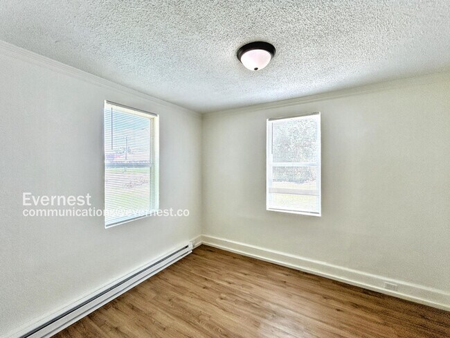 Building Photo - 2193 Clifton Ave