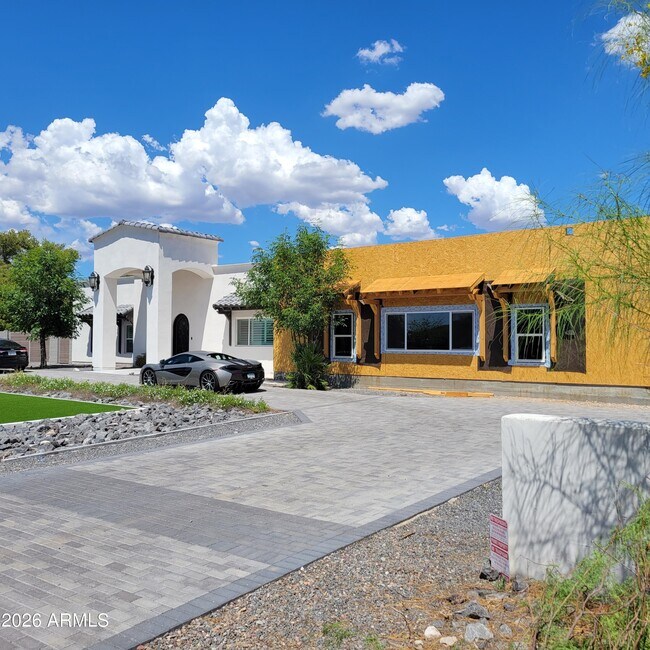 Building Photo - 13613 N 76th St