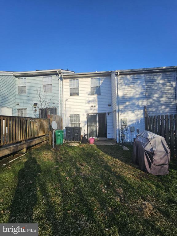 Building Photo - 511 Mt Lubentia W