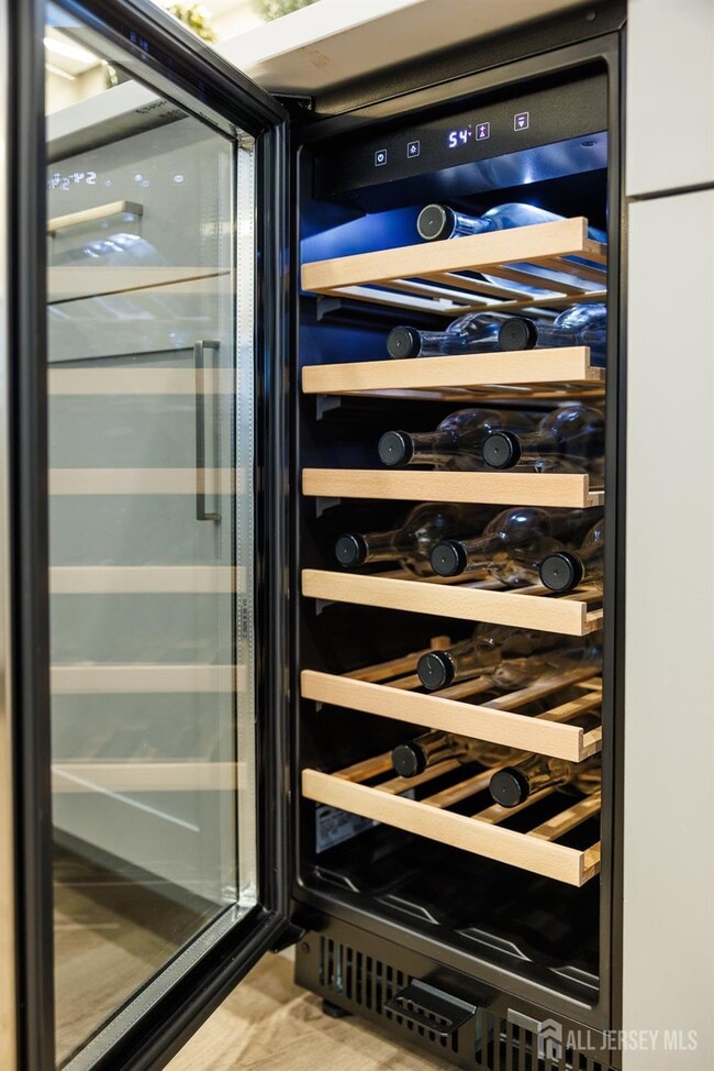 Building Photo - 2000 Schindler Dr