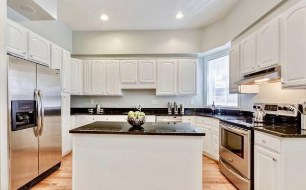 Building Photo - 1306 Fairmont St NW