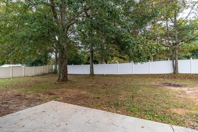 Building Photo - 102 Bordeaux Ln