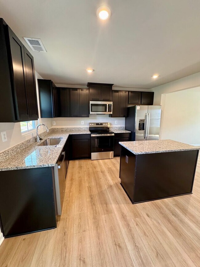 Building Photo - 2905 Orchard Ridge Lane