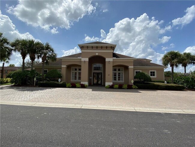 Building Photo - 1840 Retreat View Cir