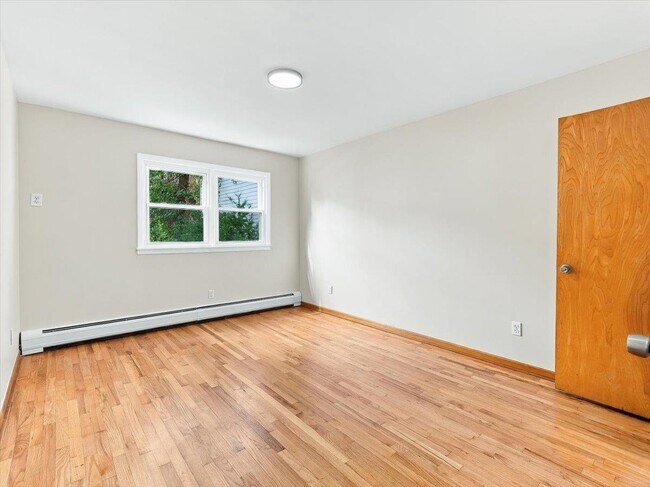 Building Photo - 89 Bleecker St