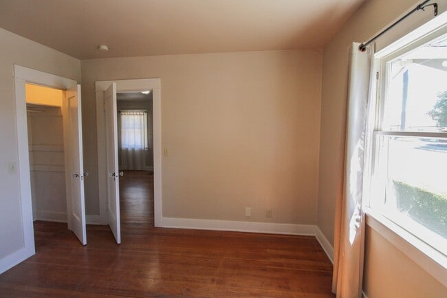 Building Photo - 2 Bedroom Bungalow Downtown SLO with Garage