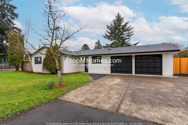 Building Photo - Newly Updated 3 Bedroom Aloha Home - Huge Yard!