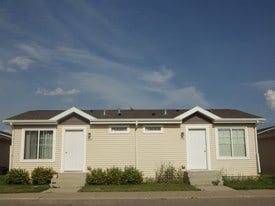 Building Photo - Creekside Cottages