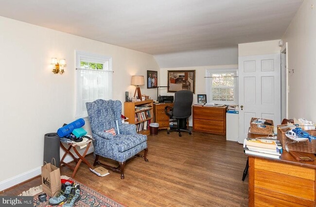 Building Photo - 515 Manor Rd