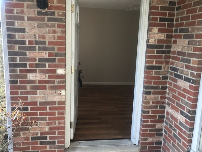 Building Photo - 730 Harpeth Pkwy W