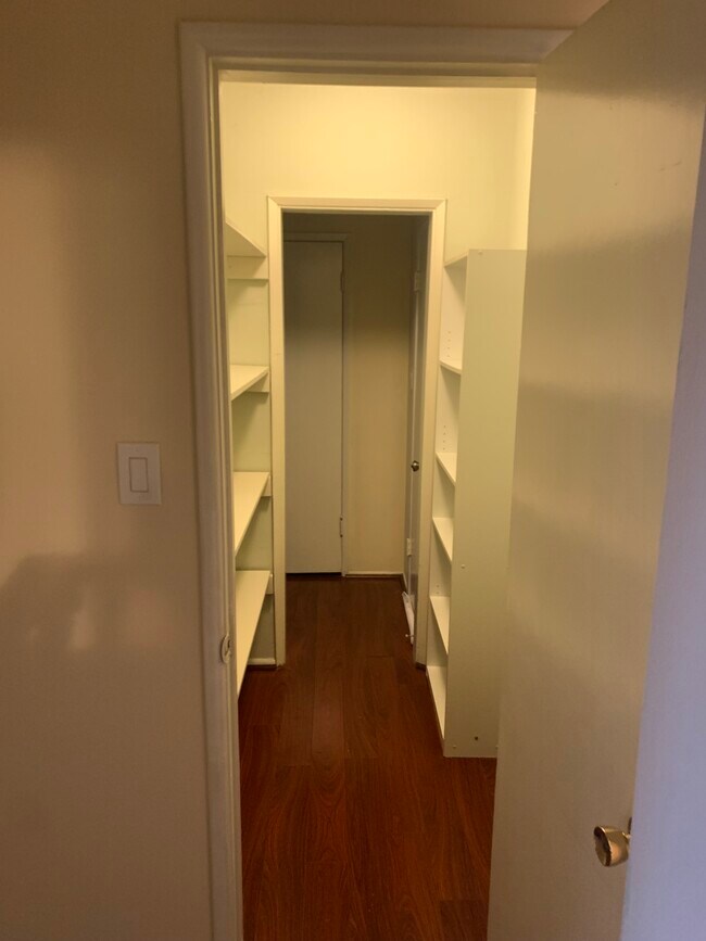 Building Photo - 26025 Cypress St