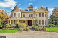 Building Photo - 833 Herbert Springs Rd