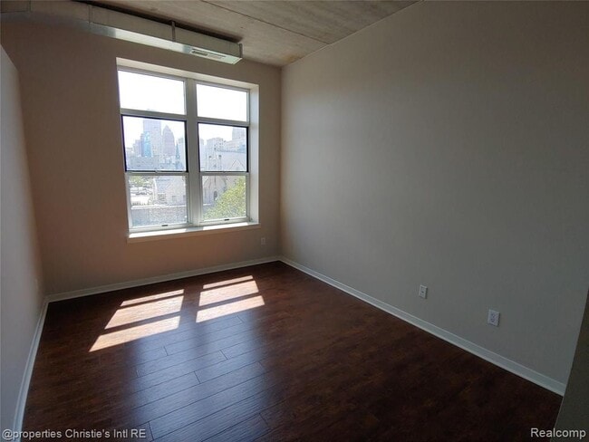 Building Photo - 66 Winder St