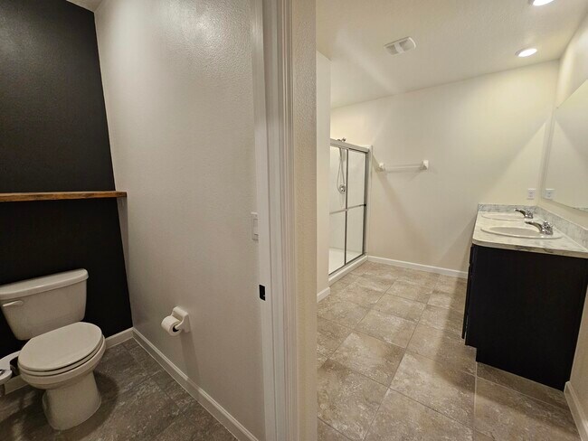 Building Photo - 480 Sorrento Dr